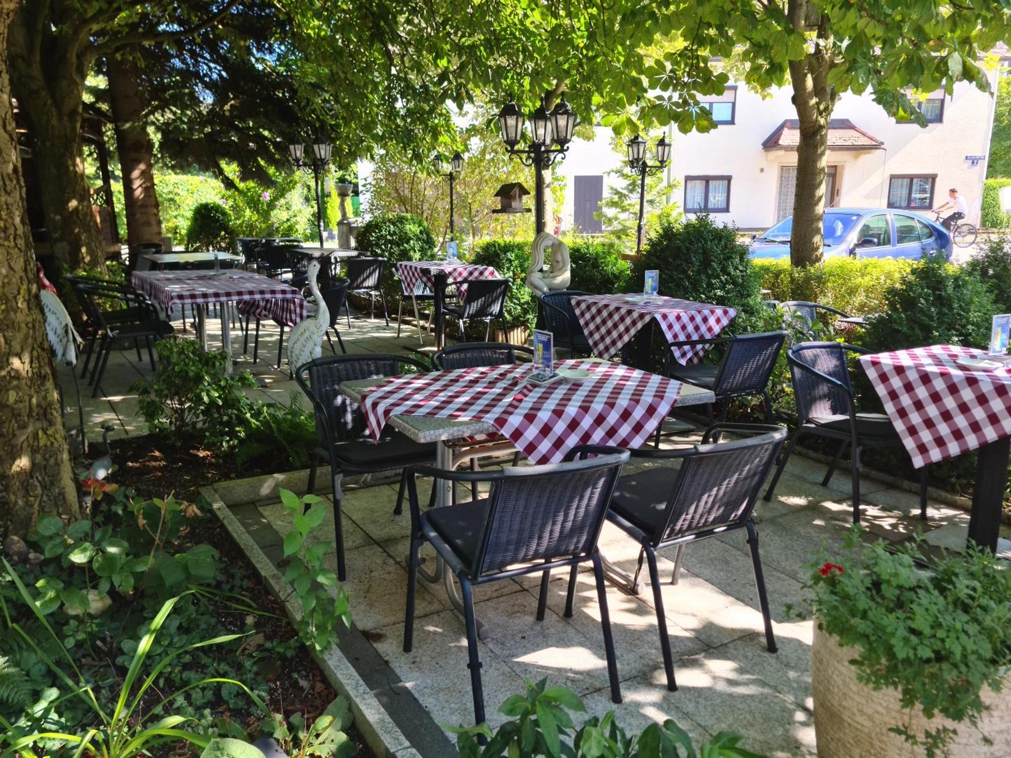 Hoeckner Plaza Hotel Attnang-Puchheim Экстерьер фото