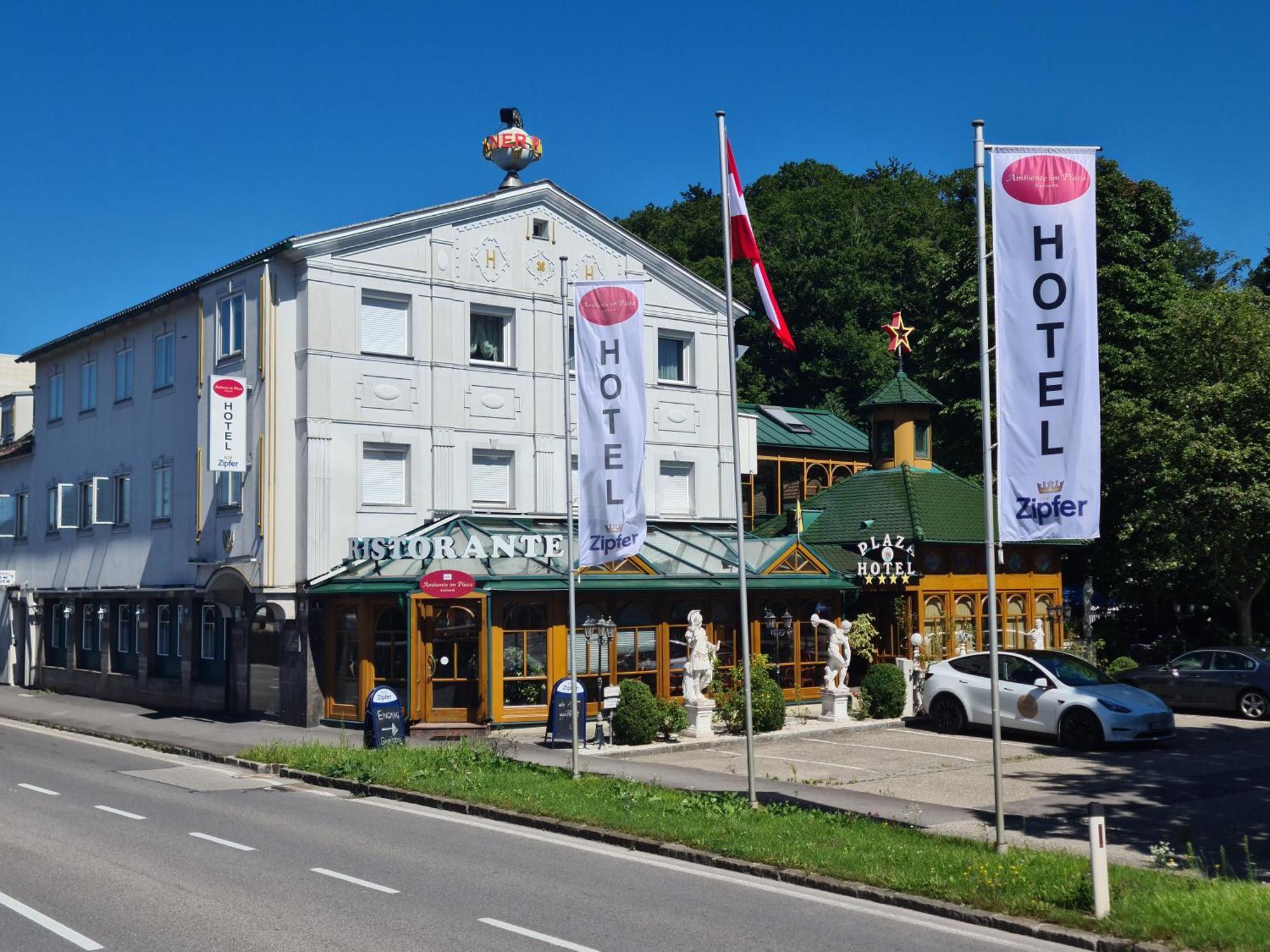 Hoeckner Plaza Hotel Attnang-Puchheim Экстерьер фото
