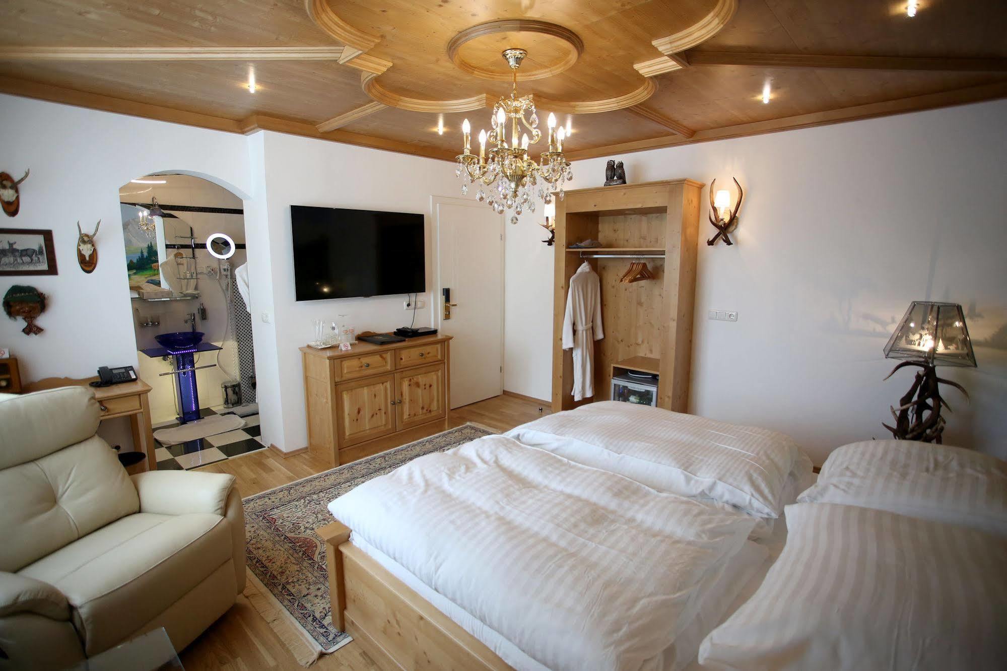 Hoeckner Plaza Hotel Attnang-Puchheim Экстерьер фото