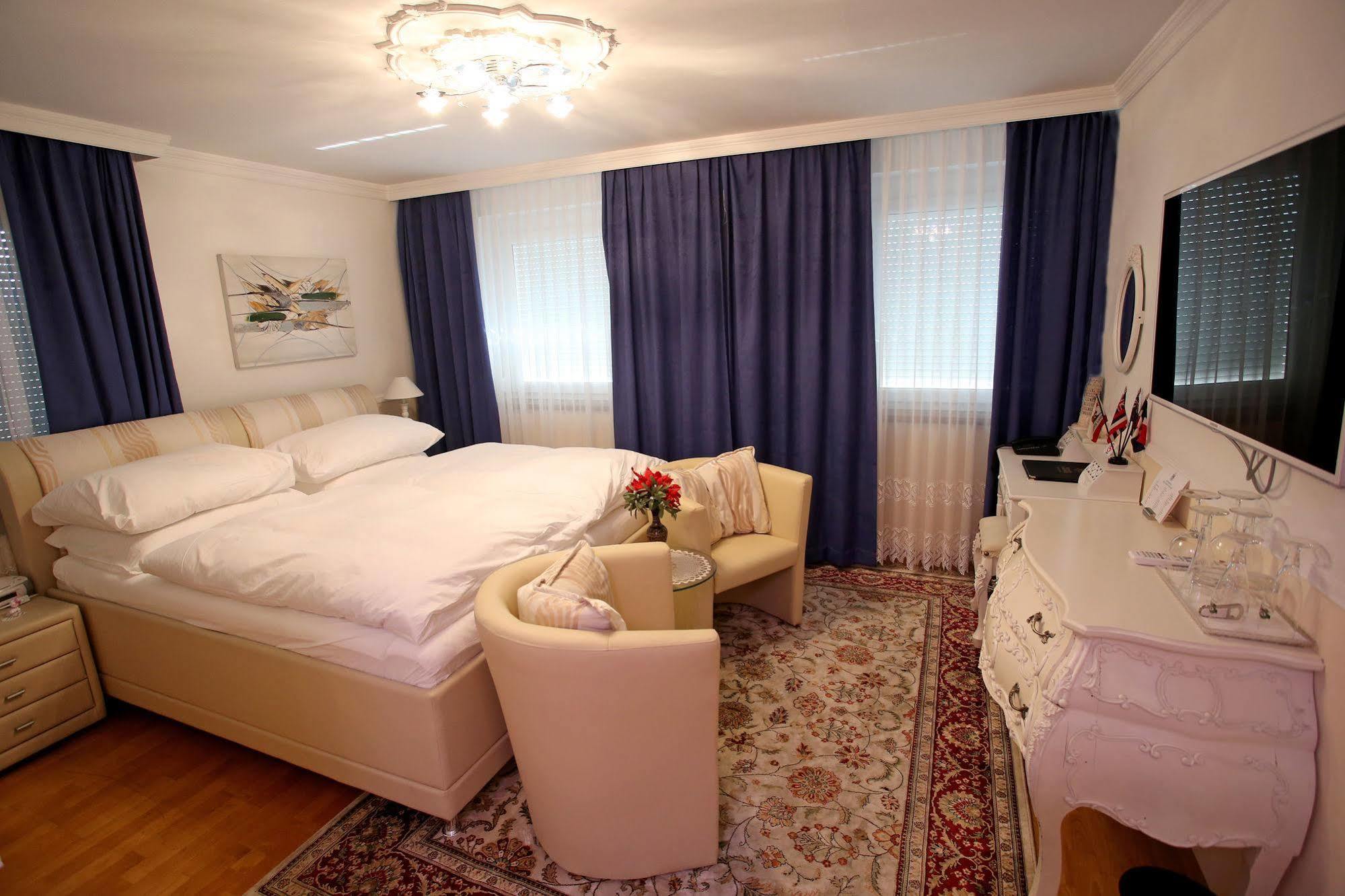 Hoeckner Plaza Hotel Attnang-Puchheim Экстерьер фото