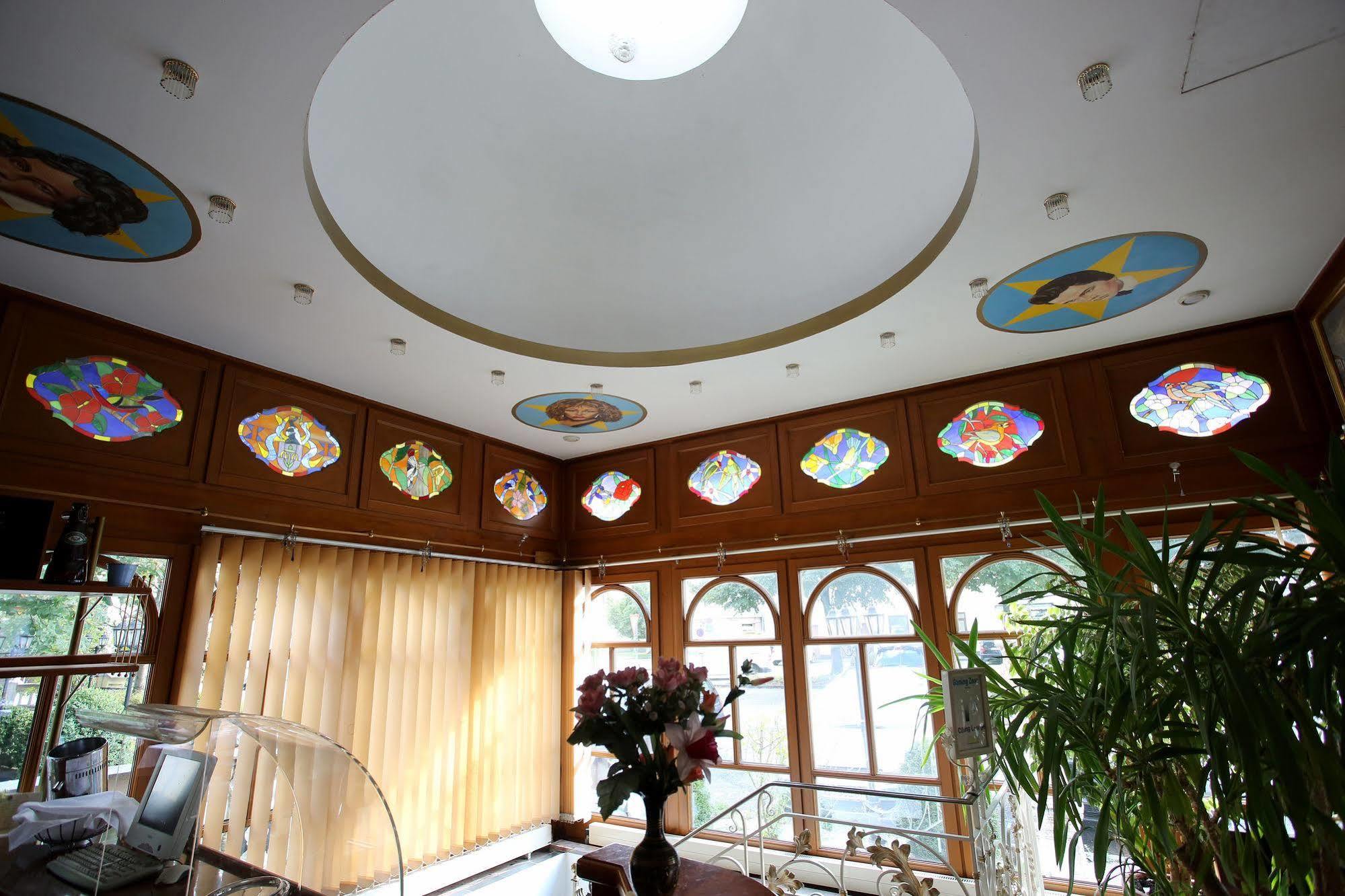 Hoeckner Plaza Hotel Attnang-Puchheim Экстерьер фото